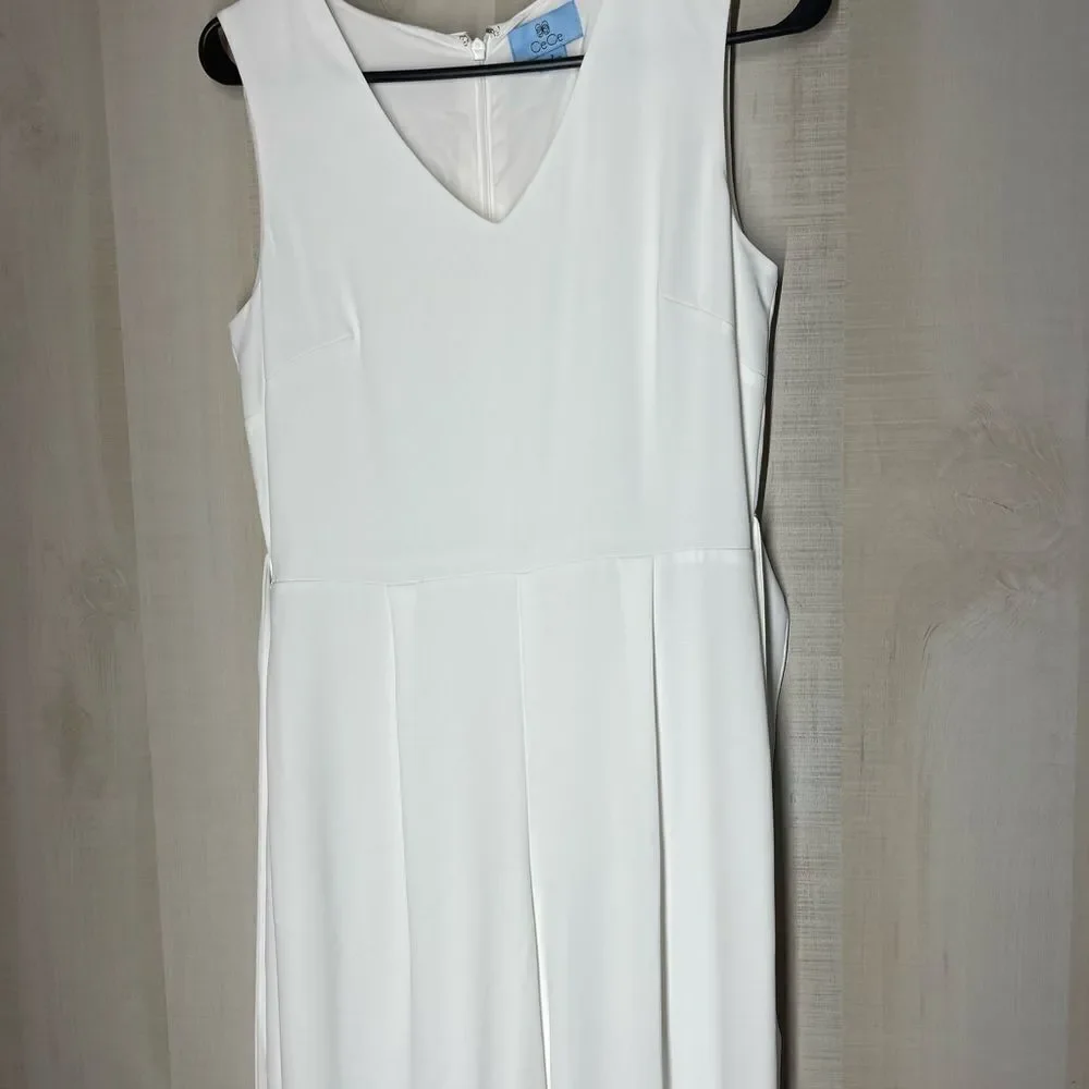 CeCe white sleeveless pants‎ romper v neck, size 2